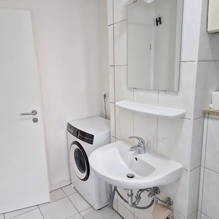 Comfortable In דירה *